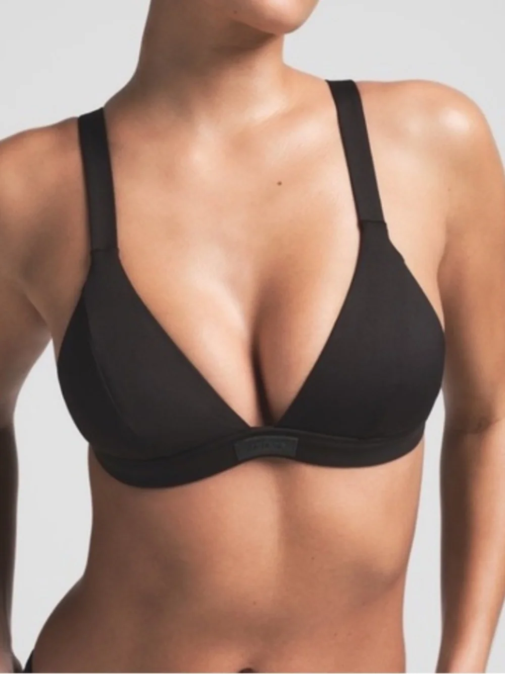 XL Skims Swim Triangle NWT
